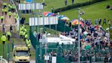 Arrestan a manifestantes afuera del Grand National