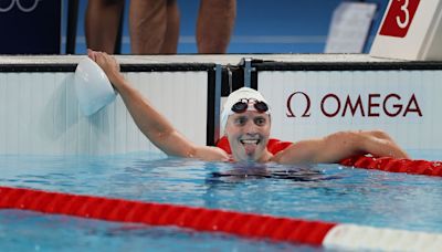 Katie Ledecky Enjoys Leisure Time While Swimmers Finish Behind Her In 1500 Race