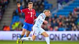 Haaland, tres partidos sin marcar con Noruega