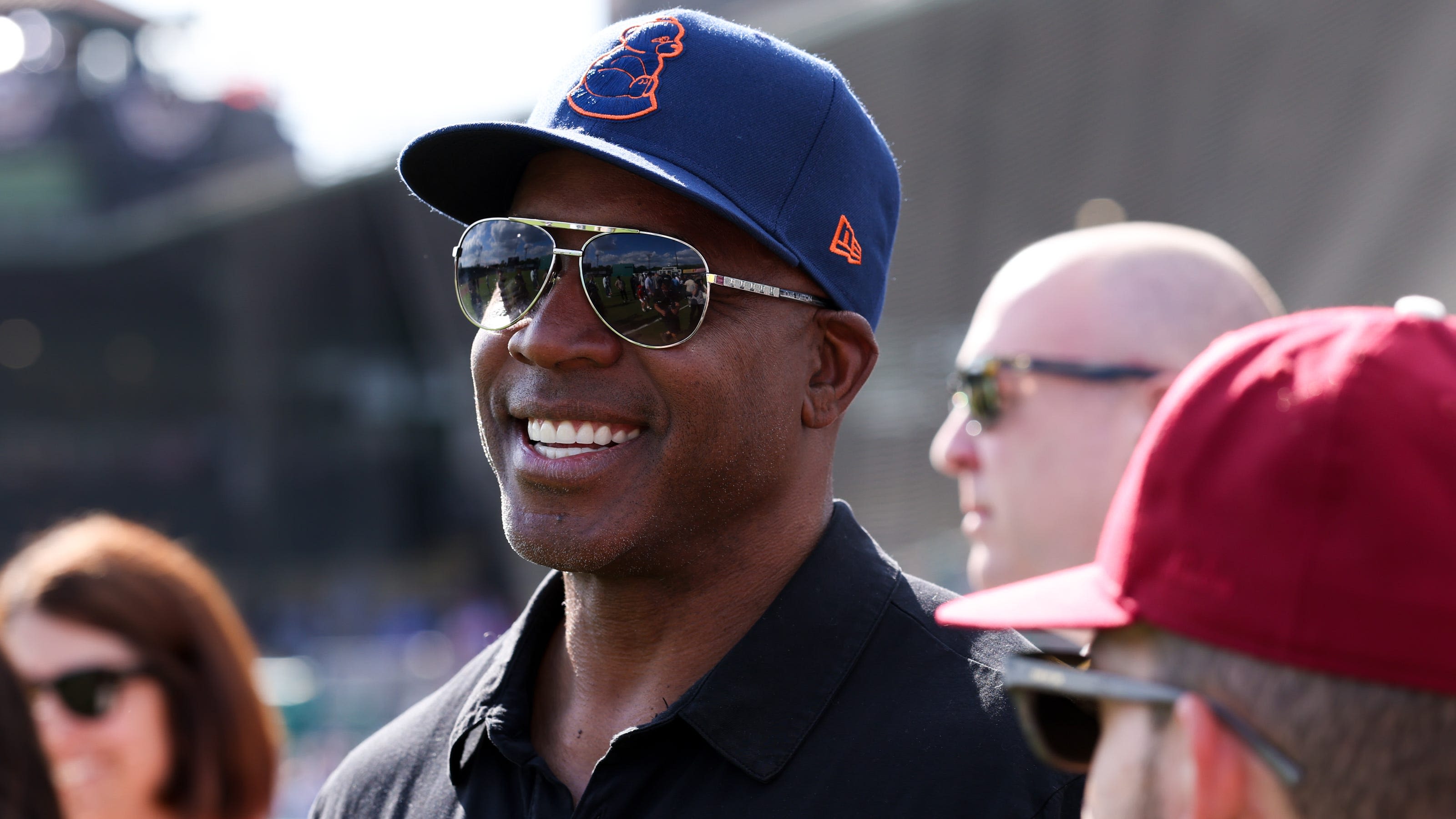 Barry Bonds 'knew I needed to come' to Rickwood Field for his godfather, Willie Mays