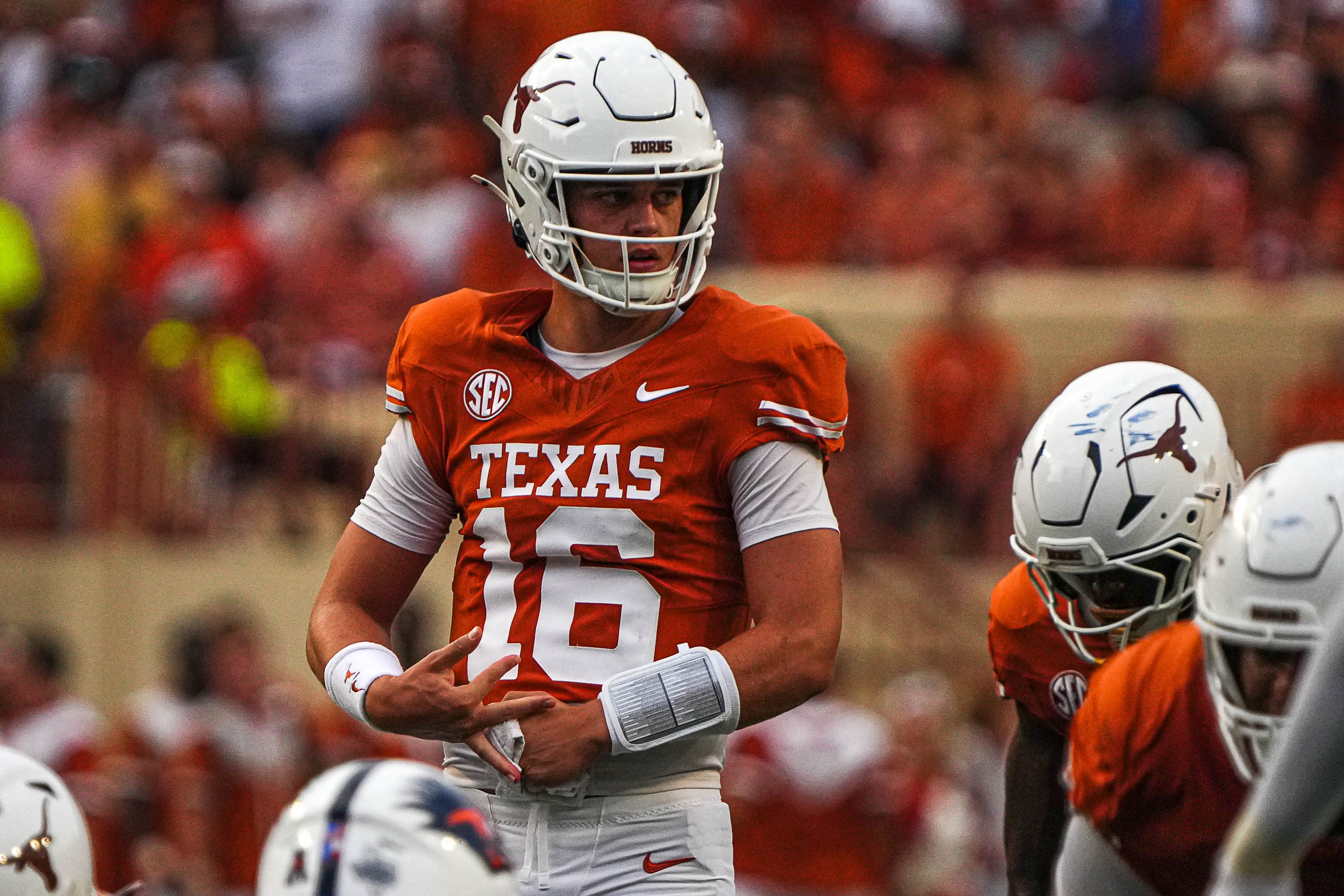 Texas football film study: Explaining Arch Manning's success replacing Quinn Ewers