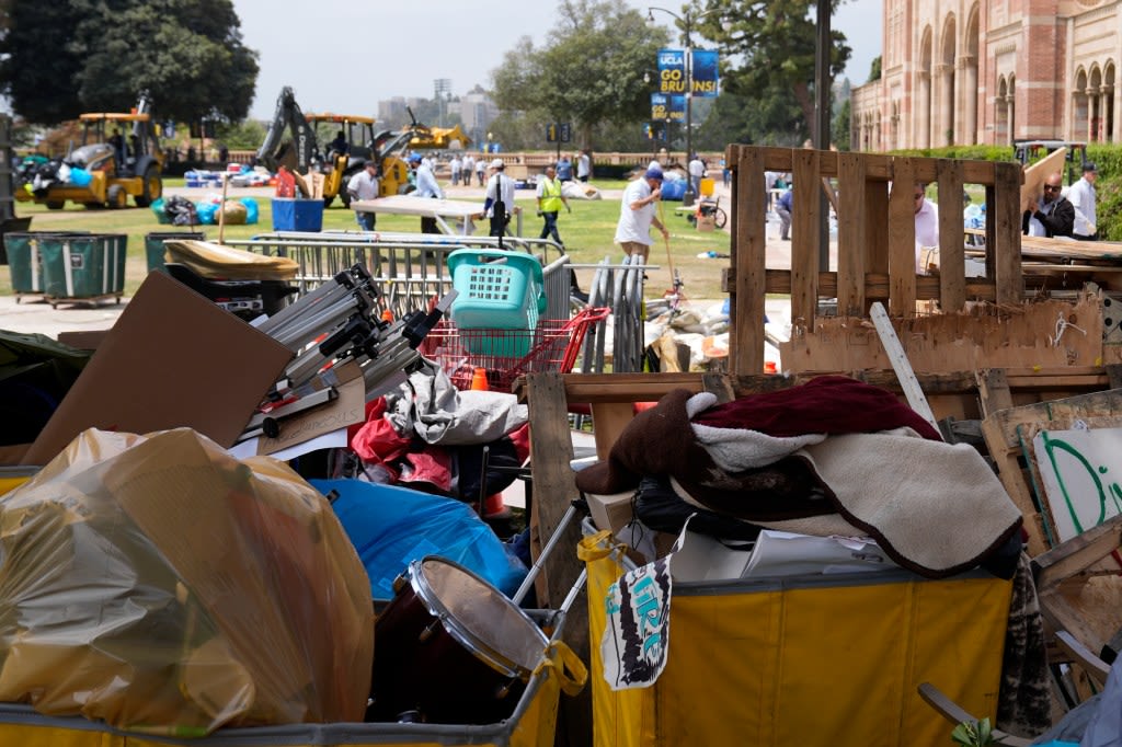 Anti-Israel mob charges cops in Portland with garbage can shields – only to be quickly thwarted