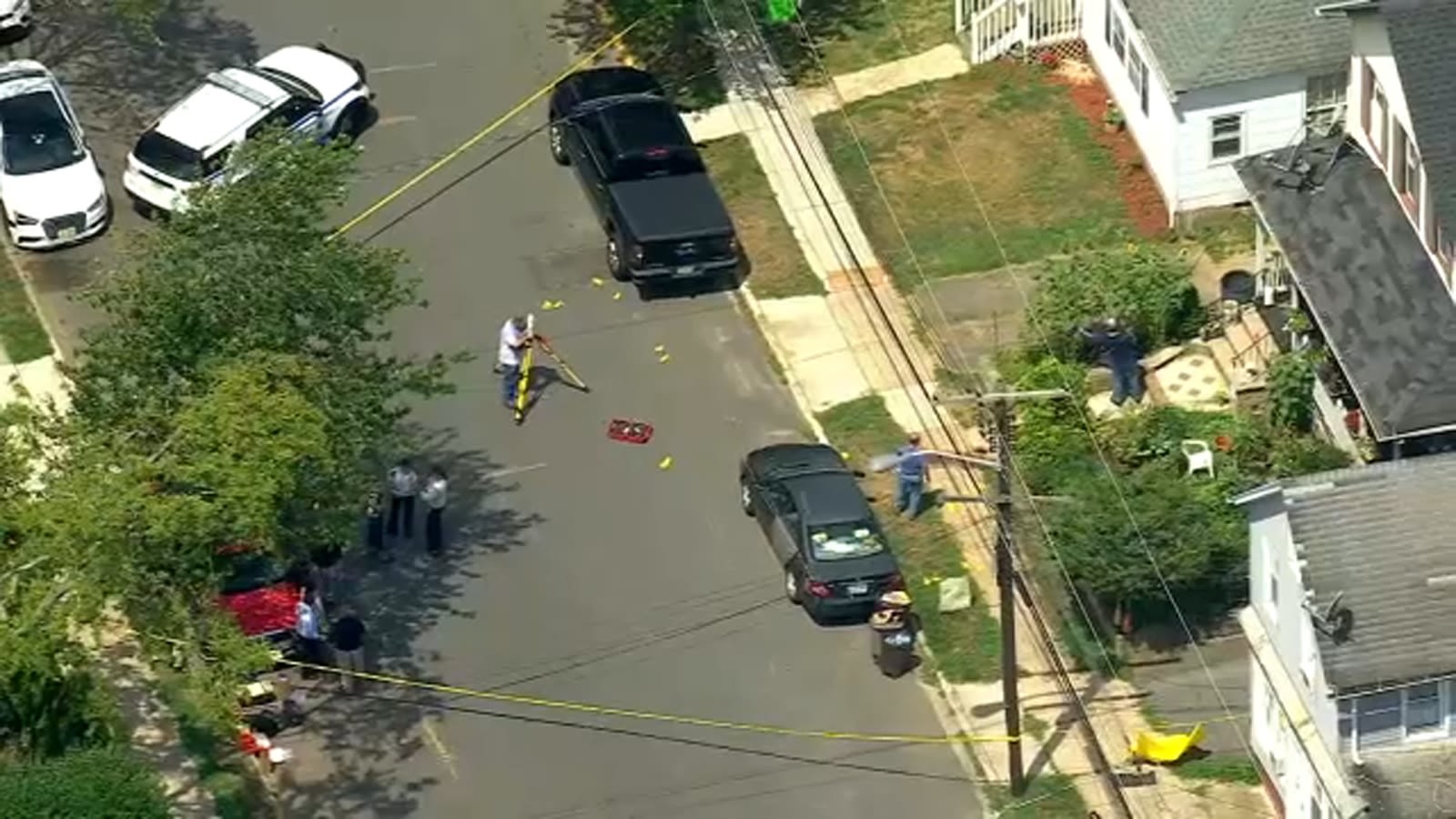 Police investigating double shooting that left 1 dead in Red Bank; suspect not in custody