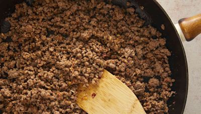 4 Ways to Drain the Grease From Ground Beef