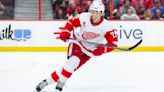 Dylan Larkin, Red Wings agree on 8-year contract extension