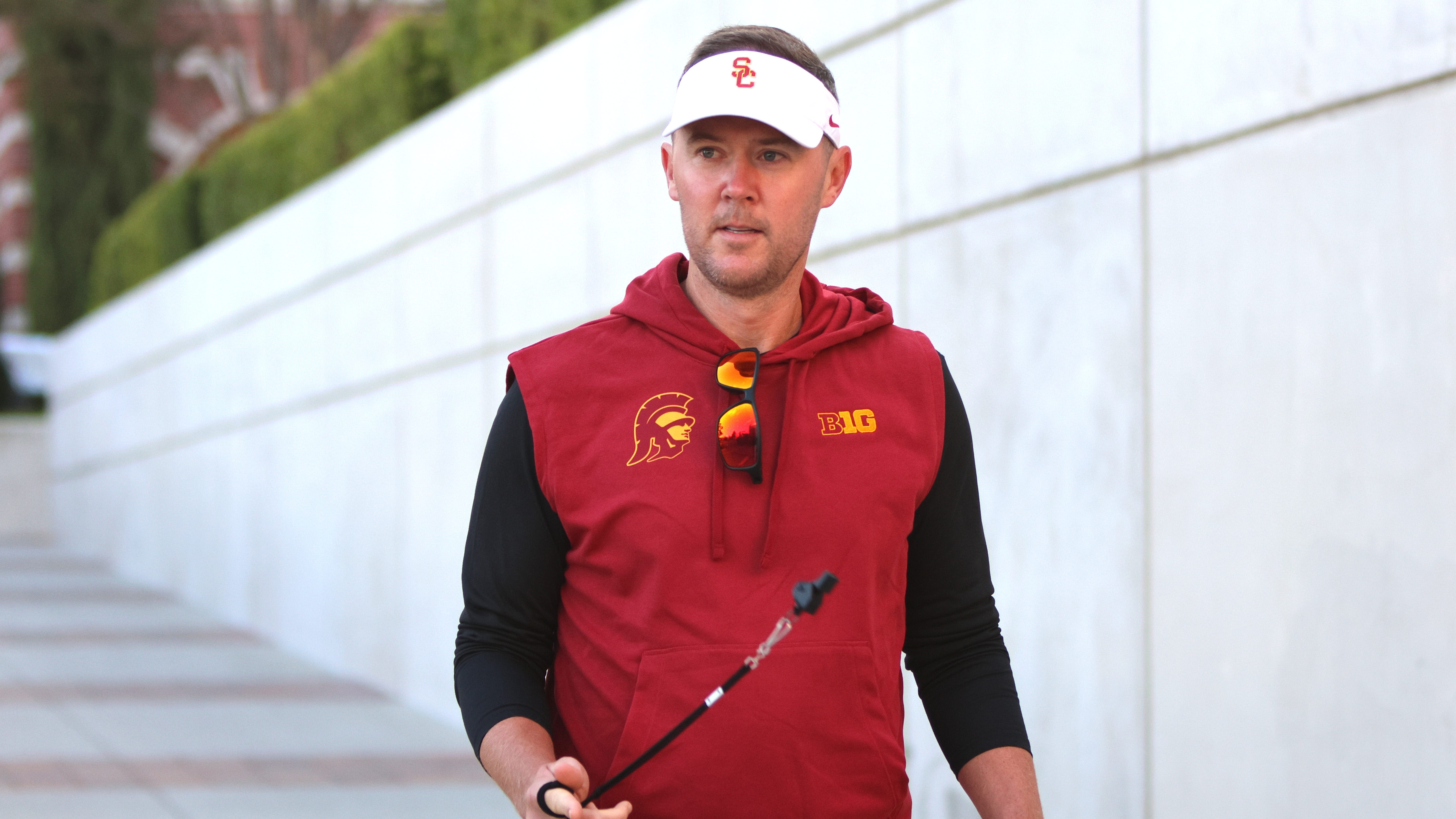 Lincoln Riley challenges young USC offensive line to improve consistency