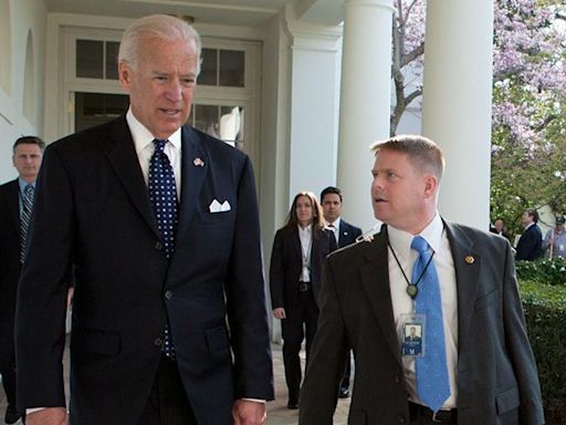 Biden’s doctor ‘met with Parkinson’s disease specialist at the White House’