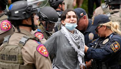 Live: UT-Austin professors plan protest with students, PSC calls for Hartzell's resignation