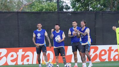 Lionel Scaloni define el equipo de Argentina ante Chile: qué retoque haría respecto del partido del debut