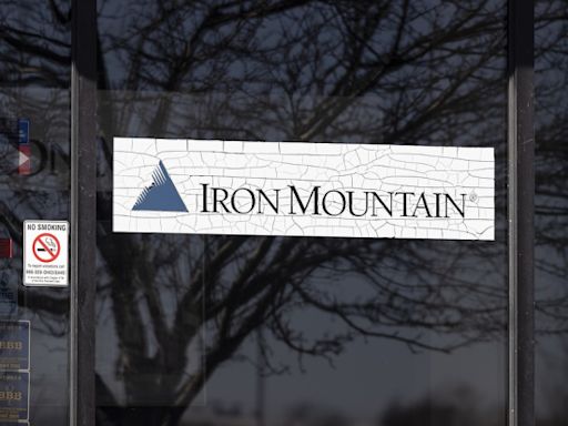 Iron Mountain (IRM) Rises 27.5% YTD: Will the Trend Last?