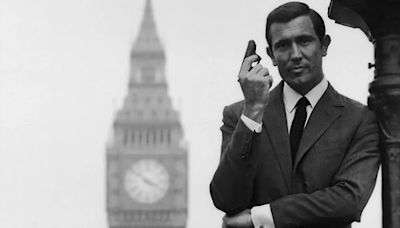 George Lazenby, el fugaz James Bond que nunca había actuado, se volcó al LSD y terminó su carrera cancelado