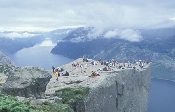 Man dies after falling from 600m-high ‘Mission Impossible cliff’ in Norway