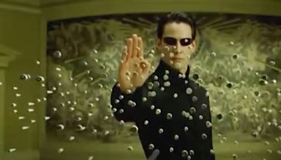 Matrix 5, confermato il nuovo film della saga/ Drew Goddard alla regia: tornerà Keanu Reeves?