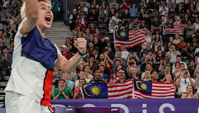 Paris 2024: Malaysia’s mixed doubles pair Chen Tan Jie, Toh Ee Wei surprise second-seeded Chinese rivals to top group and reach quarter-finals