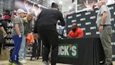 Sunday Sports: Former SU QB, Longtime pro Donovan Mcnabb greets fan in Watertown