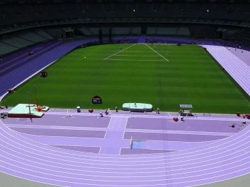 巴黎奧運田徑場 浪漫紫色跑道成大亮點