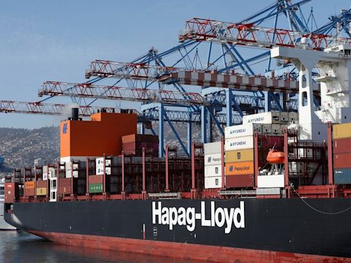 Hapag-Lloyd CEO sees solid shipping demand driving up freight rates