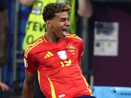 "Hará cosas que no podemos ni imaginar": quién es Lamine Yamal, el adolescente español que se convirtió en el goleador más joven de la historia de la Eurocopa