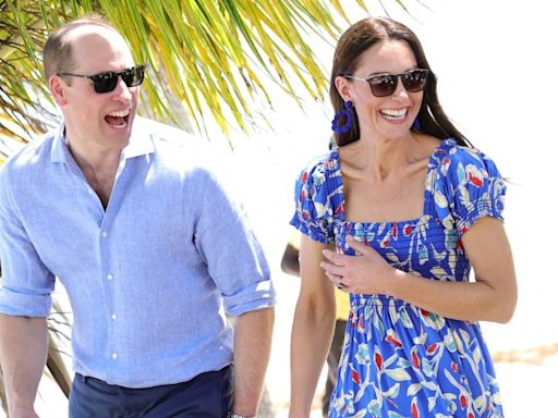 11 adorable photos of royals at the beach: Princess Kate, Prince George, Prince Harry & more