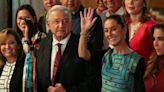 Sheinbaum promete profundizar “la Cuarta Transformación” de AMLO, mientras Morena arrasa frente a partidos tradicionales en las legislativas - La Tercera
