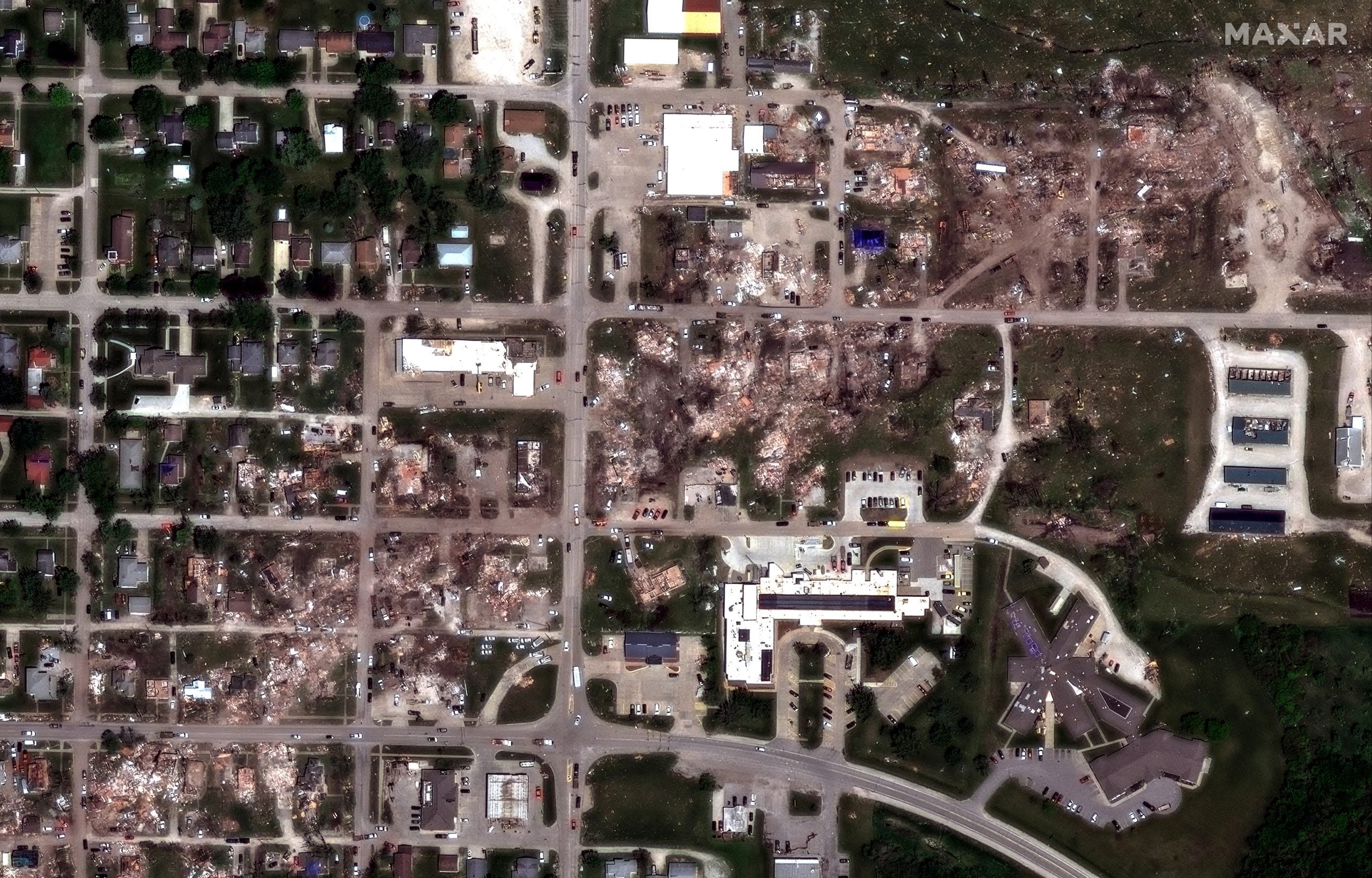 Satellite imagery shows devastation left behind from EF-4 tornado in Greenfield, Iowa