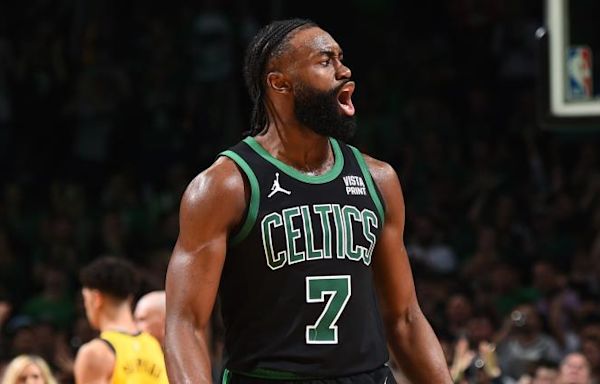 Jaylen Brown rewards Celtics fans for return of ring lost during NBA championship parade | Sporting News