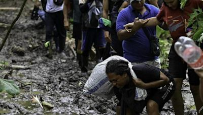 Migrante fue abandonado por 'coyotes' en medio de la selva del Darién y murió