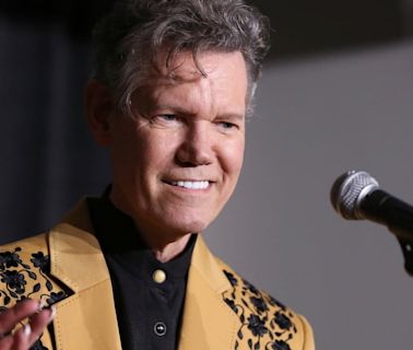 Randy Travis to visit SKyPAC in Bowling Green