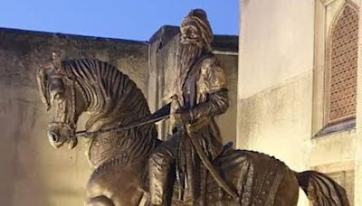 Why statue of secular Sikh king Maharaja Ranjit Singh at Gurudwara Kartarpur Sahib is a step down for Pakistan