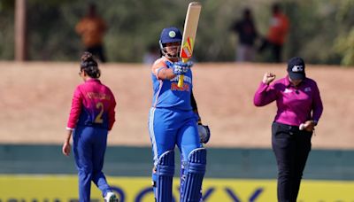Richa Ghosh hails Harmanpreet for guiding her through maiden T20I fifty