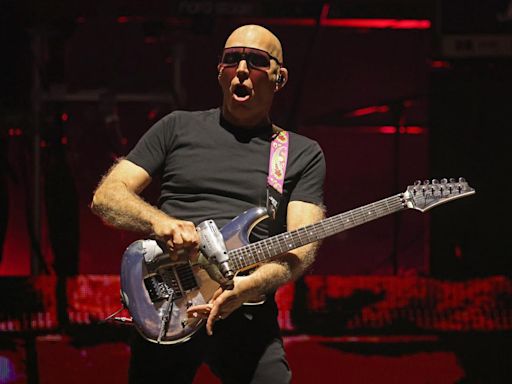 Why Joe Satriani Backed Out of Van Halen 'Kitchen Sink' Tour