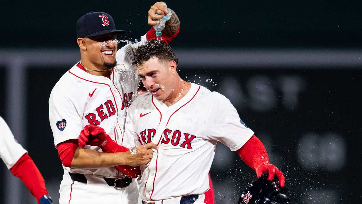 Red Sox rally past Rays, win on walkoff hit in 12th inning