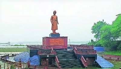 ‘You have systematically misled us’ High Court raps NMC on installing Swami Vivekananda statue at Ambazari Lake dam