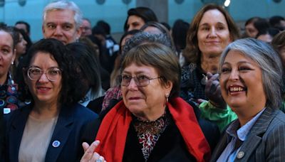 Ministra Jara y posible candidatura presidencial de Bachelet: “No nos corresponde pronunciarnos, pero sería bonito” - La Tercera