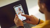 How to write the perfect dating app profile, according to experts