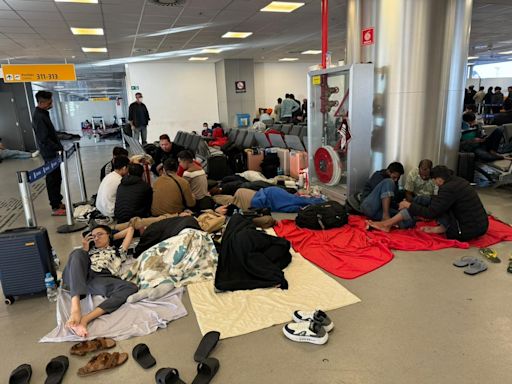 Mais de 200 refugiados permanecem no Aeroporto Internacional de Guarulhos