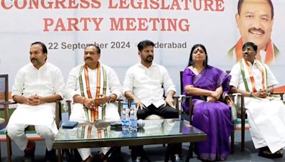 Presence of turncoat MLAs at CLP meeting exposes Congress double standards