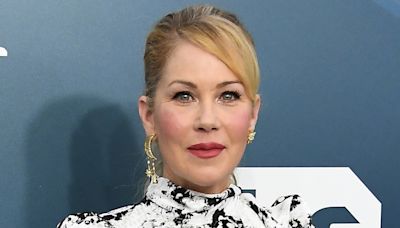 Christina Applegate Suffering From "Gross" Sapovirus Symptoms After Unknowingly Ingesting Poop - E! Online