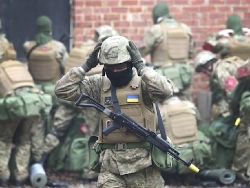 烏克蘭兵力短缺 這幾招促役男返國