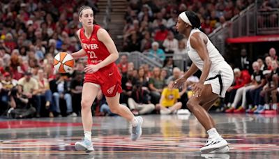 Indiana Fever’s Caitlin Clark breaks WNBA single-season assists record in loss to Las Vegas Aces | CNN