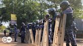 Uganda detains dozens of anti-corruption demonstrators – DW – 07/23/2024