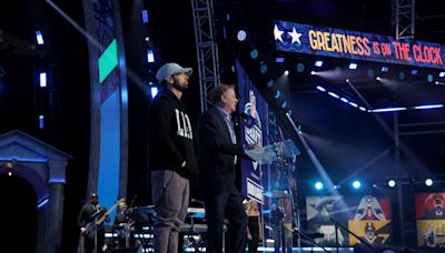 NFL kicks off draft with Eminem, Lions legends