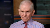 ‘The Bubble Is Real’: Jeremy Grantham Warns of a Stock Market Crash — Here Are 2 ‘Strong Buy’ Dividend Stocks to Protect Your...