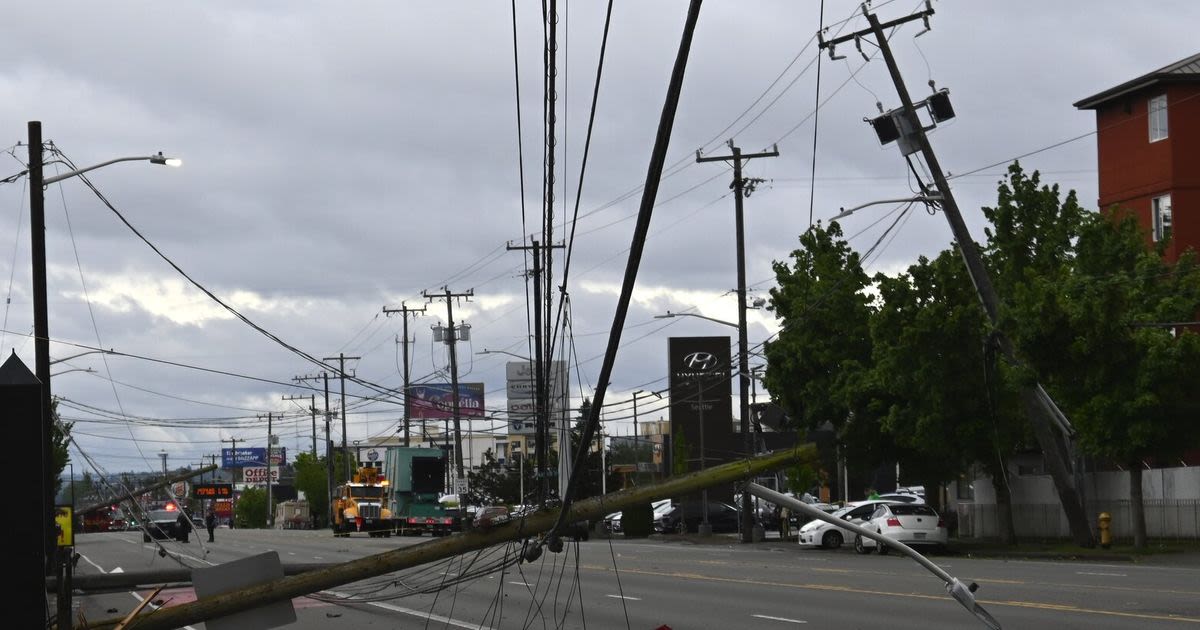 Aurora Avenue reopens in North Seattle after truck downs power poles