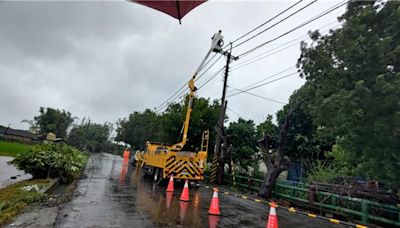 彰化逾2萬戶停電 台電急搶修：仍有近千戶沒電用 - 生活