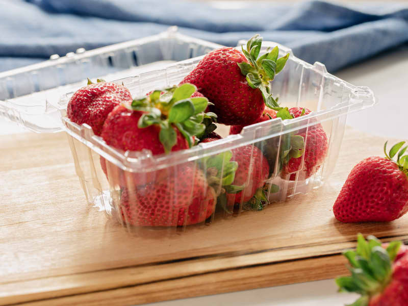 Why You Should Always Use the “Tip Top” Rule to Pick Out the Sweetest Strawberries