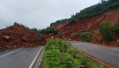 7 killed in landslip in Uttara Kannada district