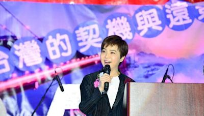 李艷秋變身「半個機器人」亮相！揭新聞工作這職業傷害