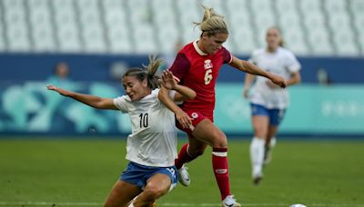 Defending champion Canada tops New Zealand 2-1 in Olympic soccer opener