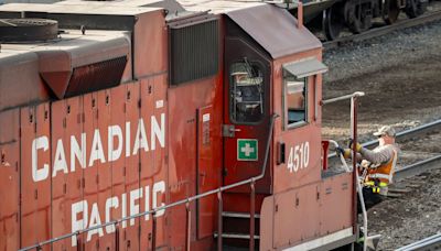 Teenager hit by train in northwest Calgary has died, say Calgary police